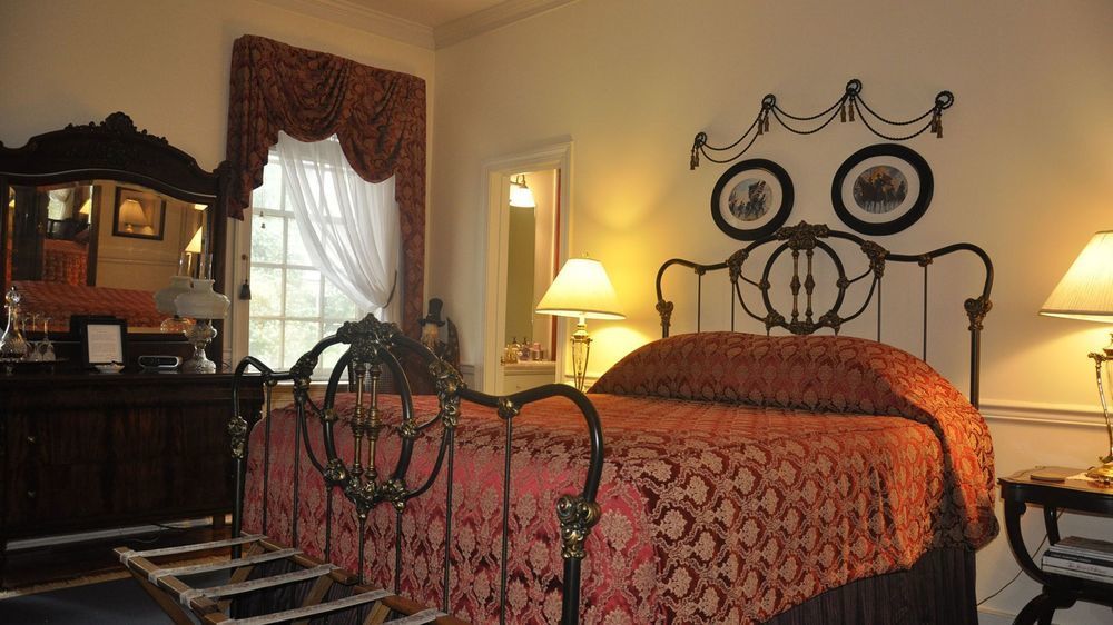 فريدريكسبيرغ The Richard Johnston Inn & 1890 Caroline House المظهر الخارجي الصورة
